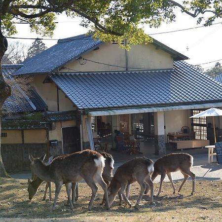 The Deer Park Inn Nara Bagian luar foto