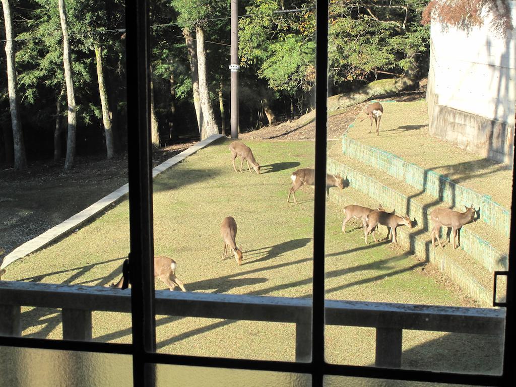 The Deer Park Inn Nara Bagian luar foto