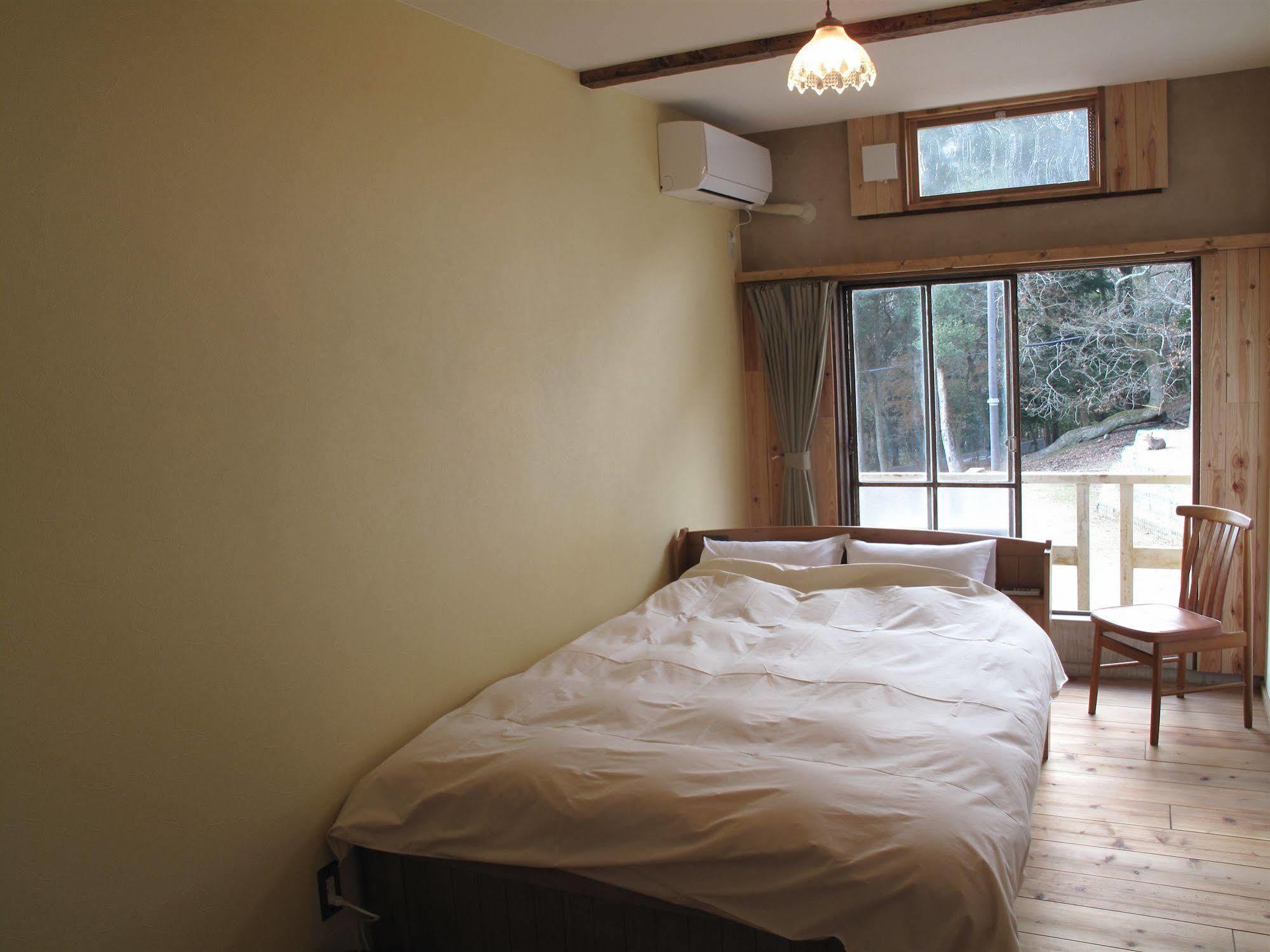 The Deer Park Inn Nara Bagian luar foto